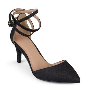 Journee Collection Luela Pump